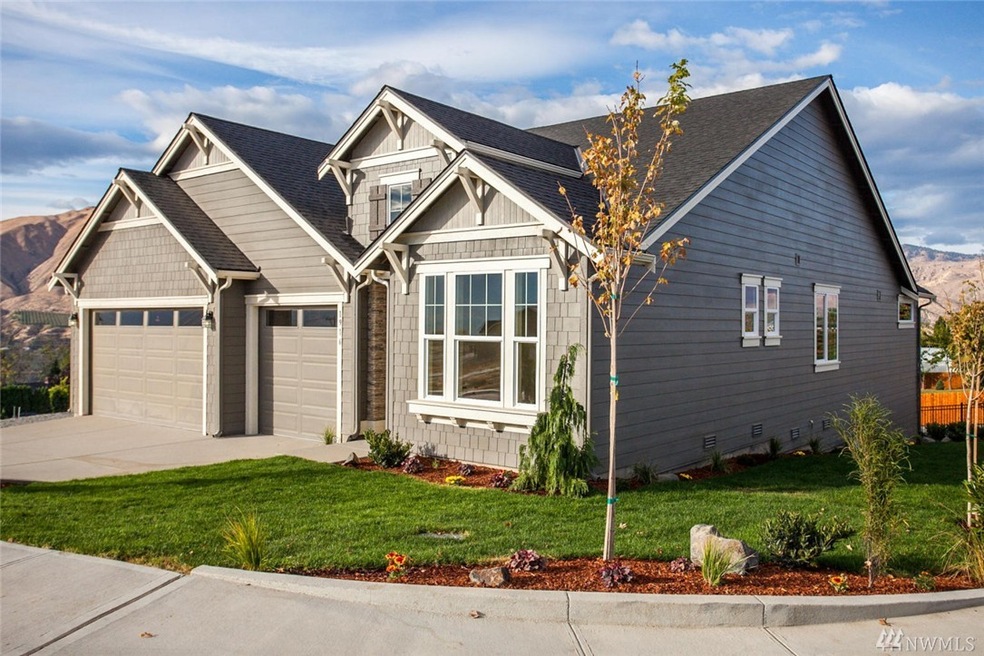 1994 Legendary Ln SE, East Wenatchee, WA 98802 - photo 1