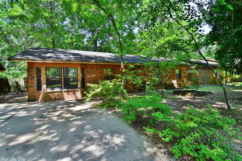 1497 Manor St, Conway, AR 72034 - photo 1