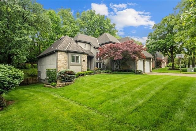 8307 Acuff Ln, Lenexa, KS 66215 - photo 1