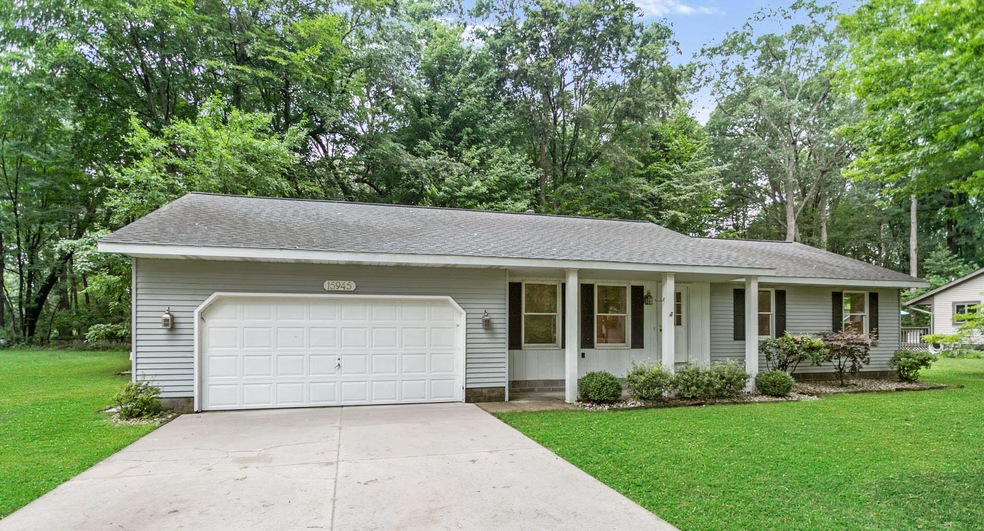 15945 Fern Ave, Spring Lake-1