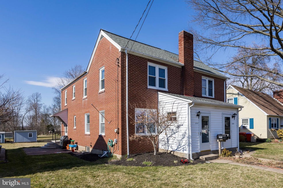 253 E Summit St, Souderton, PA 18964 - photo 1