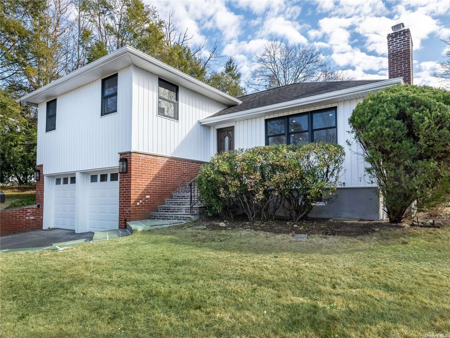 2 Bayview Ave, Port Washington, NY 11050 - photo 1