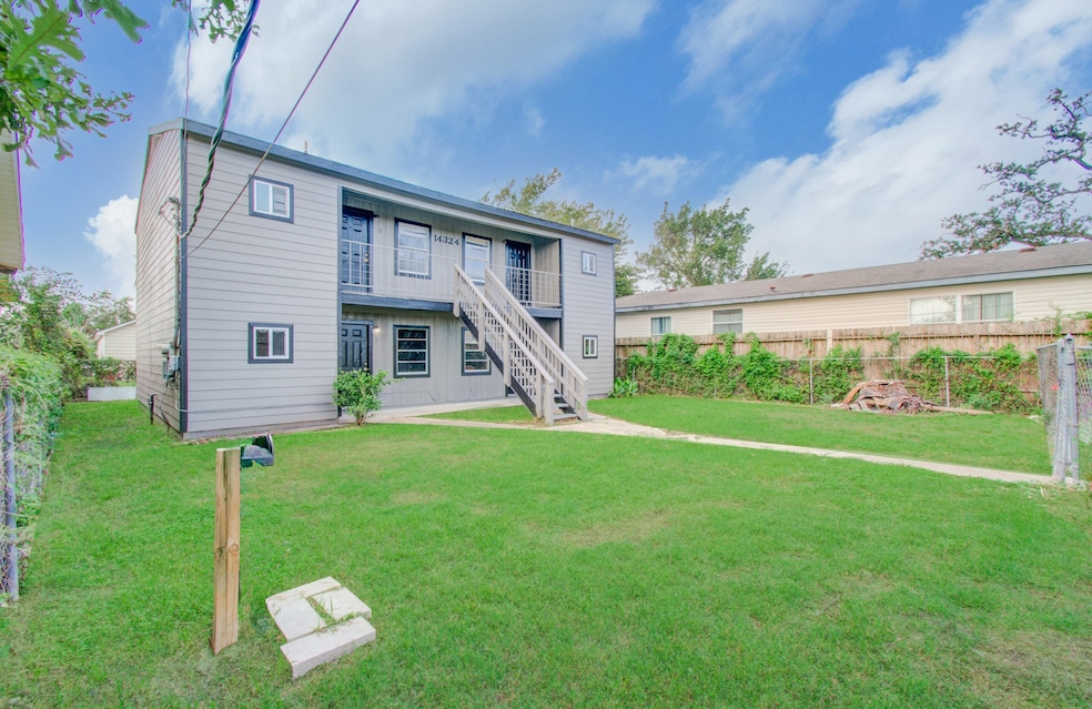 14324 Eagle Pass St unit 4, Houston, TX 77015 - photo 1