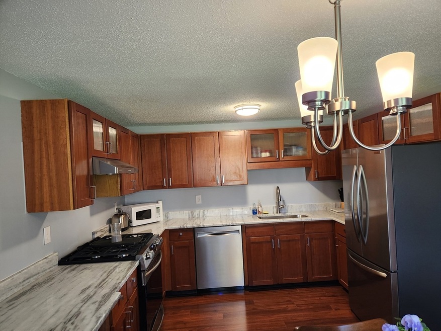 60 Florry Dr unit 19, Dracut, MA 01826 - photo 1