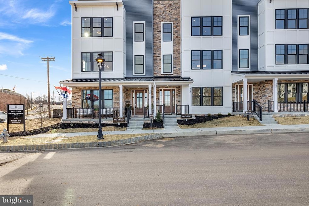 322 Squire Dr unit 21A, Newtown Township, PA 19073 - photo 1