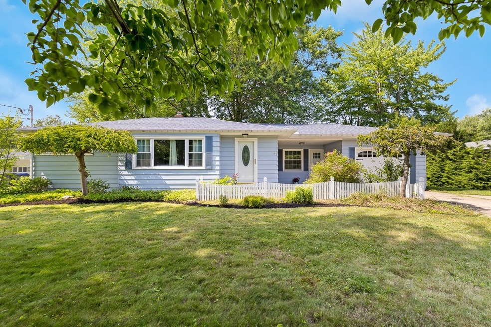 3920 Venice Dr, Erie, PA 16506 - photo 1