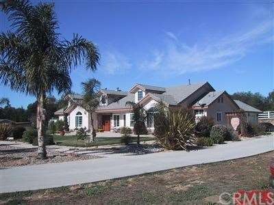 Main Home built in 2005 appoximatly 2800 sf with 4