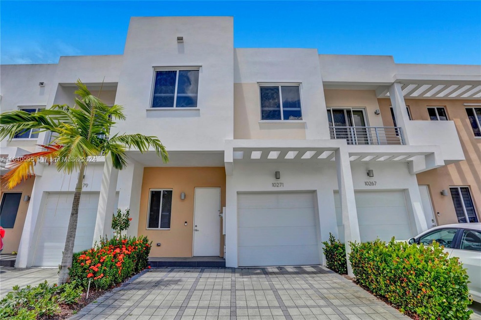 10271 NW 72nd St, Doral, FL 33178 - photo 1