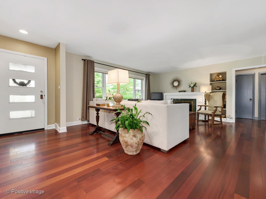 636 Garden Ct, Glenview, IL 60025 - photo 1