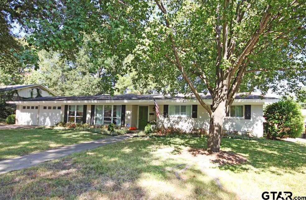 615 615 Whittle, Tyler, TX 75701 - photo 1