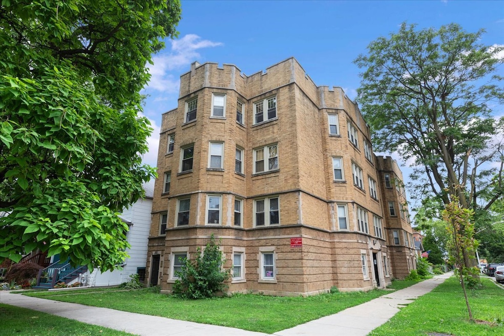 4055 N Spaulding Ave unit 1, Chicago, IL 60618 - photo 1