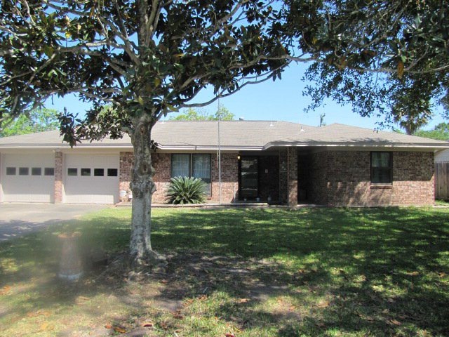 3944 Wickersham St, Bay City, TX 77414 - photo 1