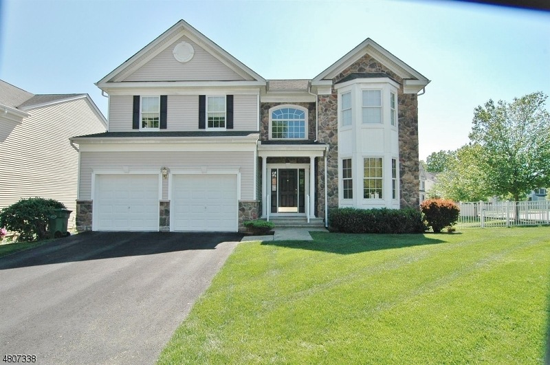 2 Carriage Rd, Hackettstown, NJ 07840 - photo 1