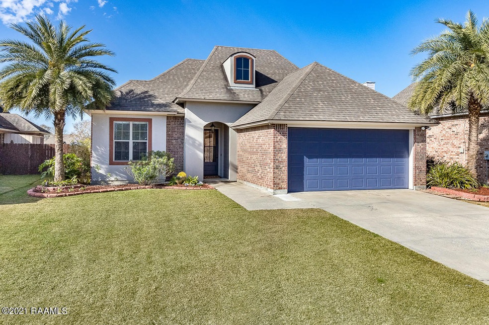 305 Brooks Passage Way-1