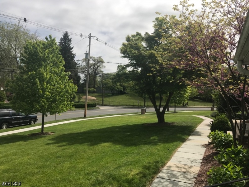 68 New England Ave unit 23, Summit, NJ 07901 - photo 1