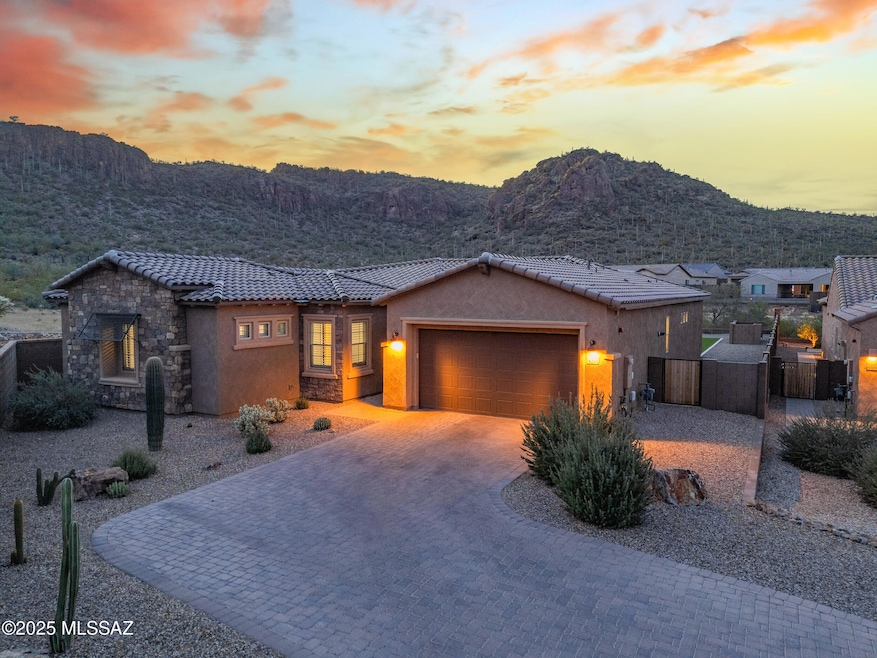 8295 N Lone Ranger Rd, Tucson, AZ 85743 - photo 1