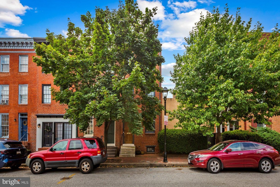 702 S Hanover St, Baltimore, MD 21230 - photo 1