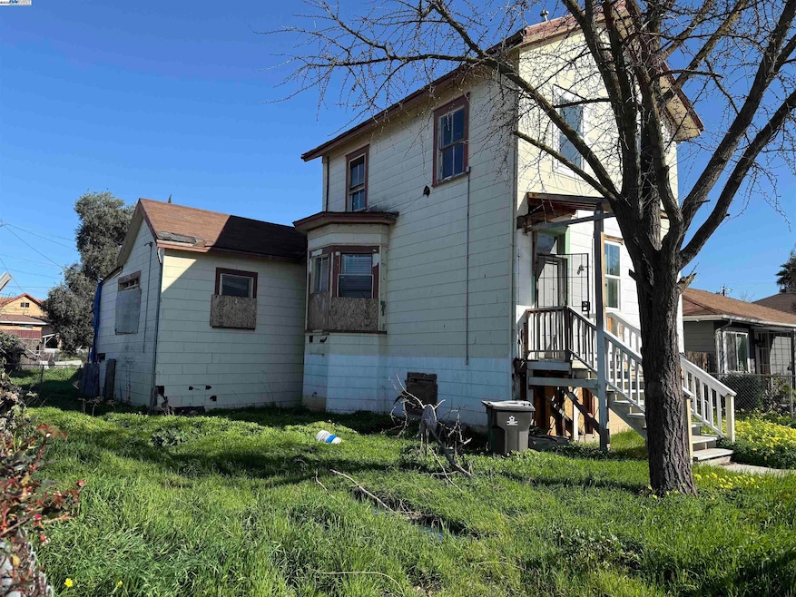 Pending $198,000 • Co-Listing Agent