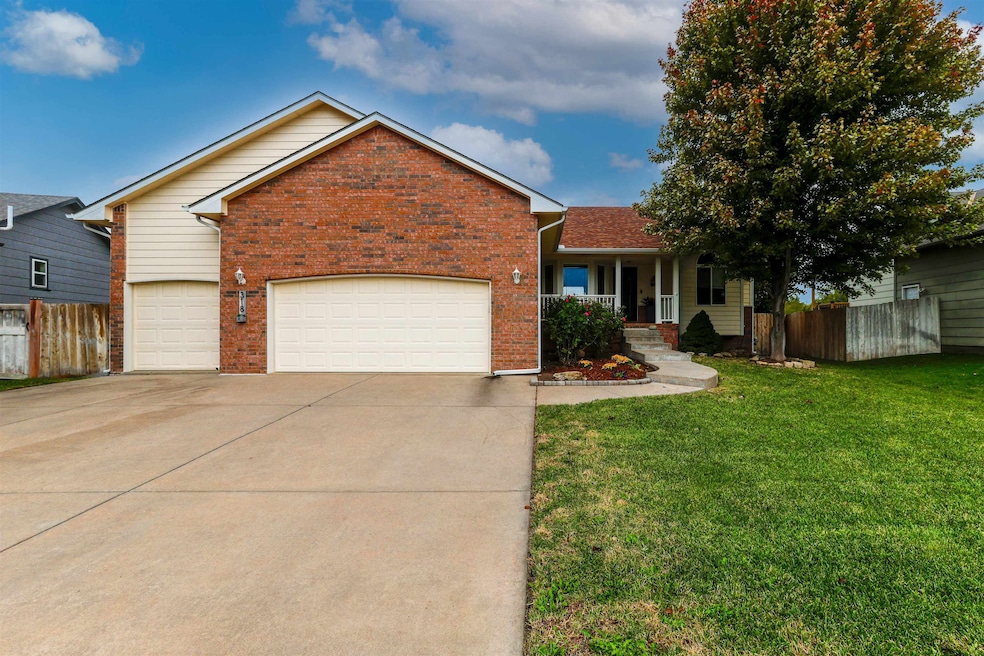 Pending $328,000 • Co-Listing Agent