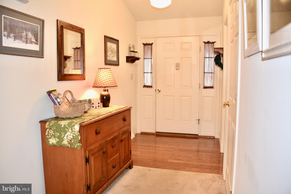 515 S Kinzer Ave, New Holland, PA 17557 - photo 1