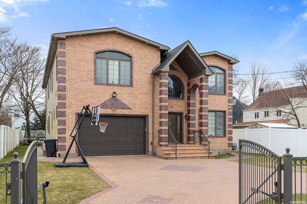 759 W Broadway, Woodmere, NY 11598 - photo 1