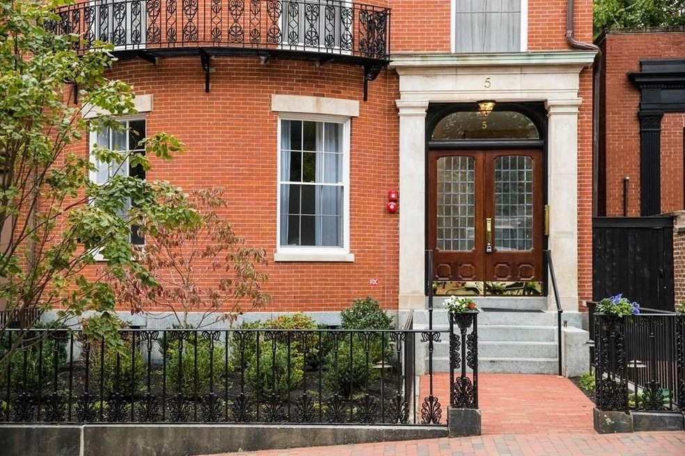 5 Joy St unit PH, Boston, MA 02108 - photo 1