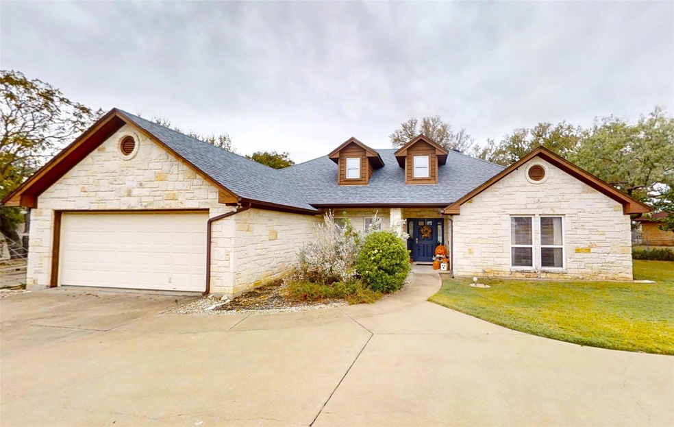 6515 Circo Dr, Granbury, TX 76049 - photo 1