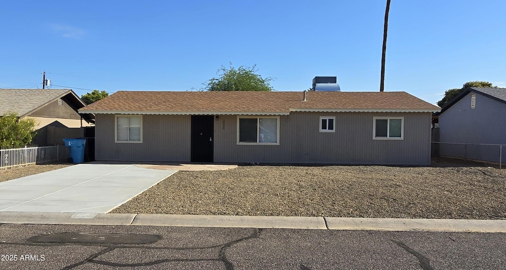 2230 E Beverly Ln, Phoenix, AZ 85022 - photo 1