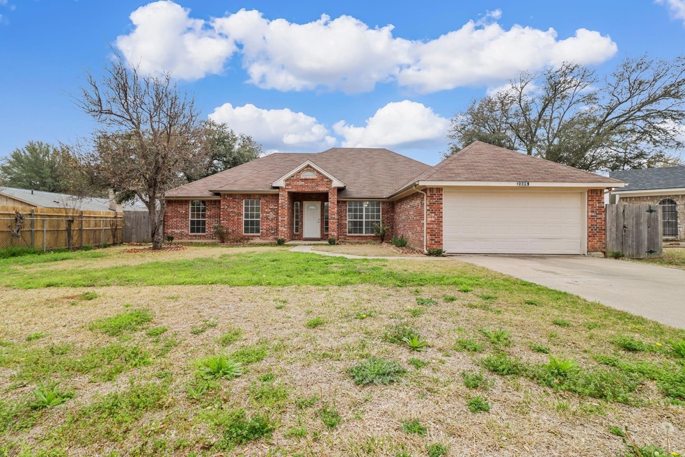 2305 Warwick Ct, Bedford, TX 76022 - photo 1