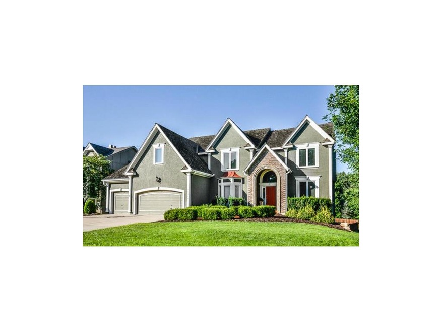 This is a fantastic 5 bedroom, 4 full and 1 half b
