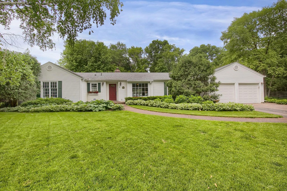 3860 Honeysuckle Rd, Wayzata, MN 55391 - photo 1