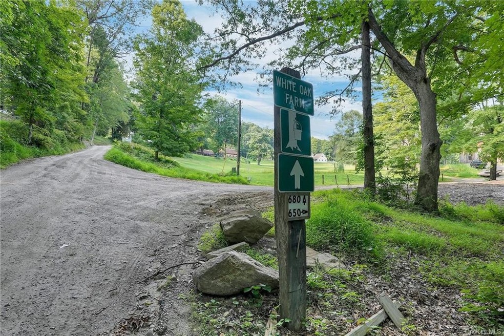 680 Croton Lake Rd, Yorktown Heights, NY 10598 - photo 1