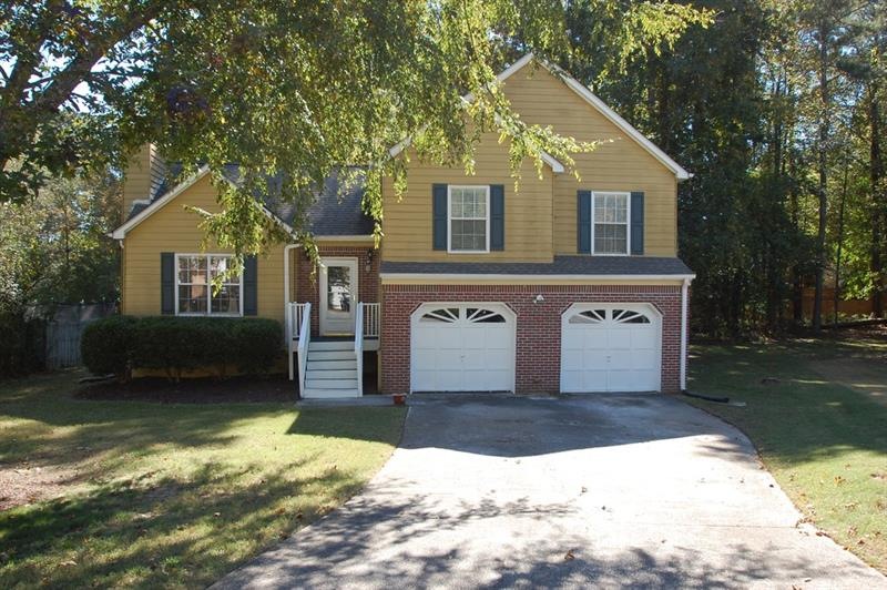 BEAUTIFUL SPLIT LEVEL HOME! Home has been lovingly