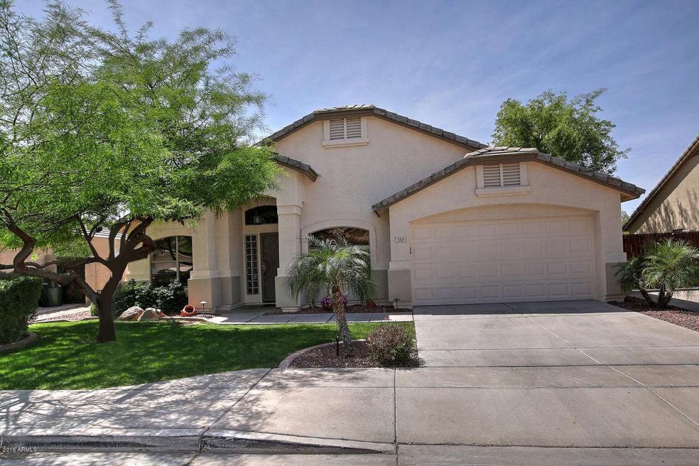 3311 W Walter Way Phoenix AZ-large-001-2