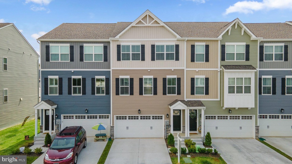 2753 Town View Cir, New Windsor, MD 21776 - photo 1