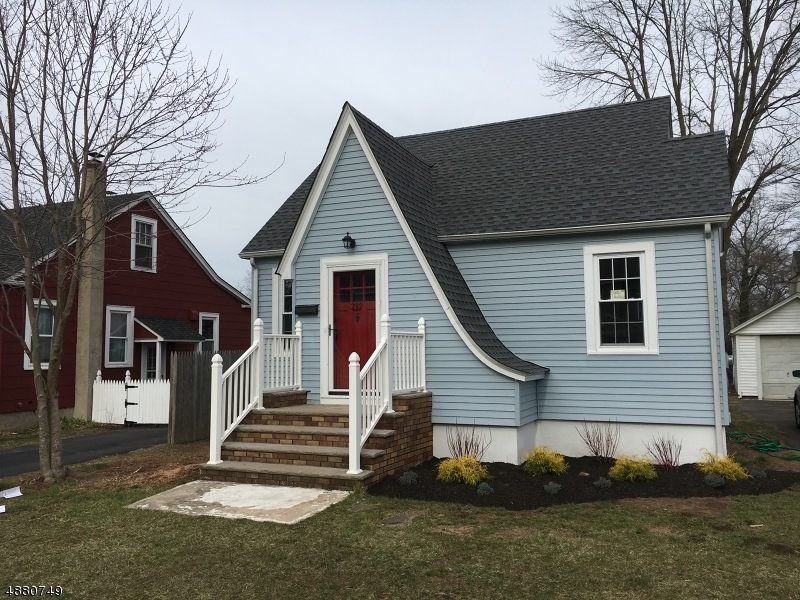 212 Fairfield Ave, Middlesex, NJ 08846 - photo 1