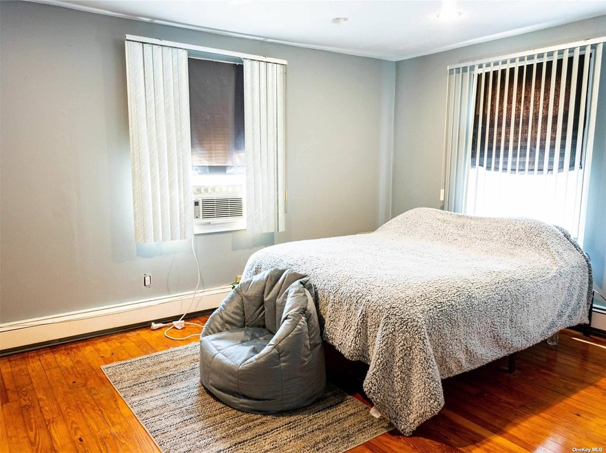 909 Third Ave, Franklin Square, NY 11010 - photo 1