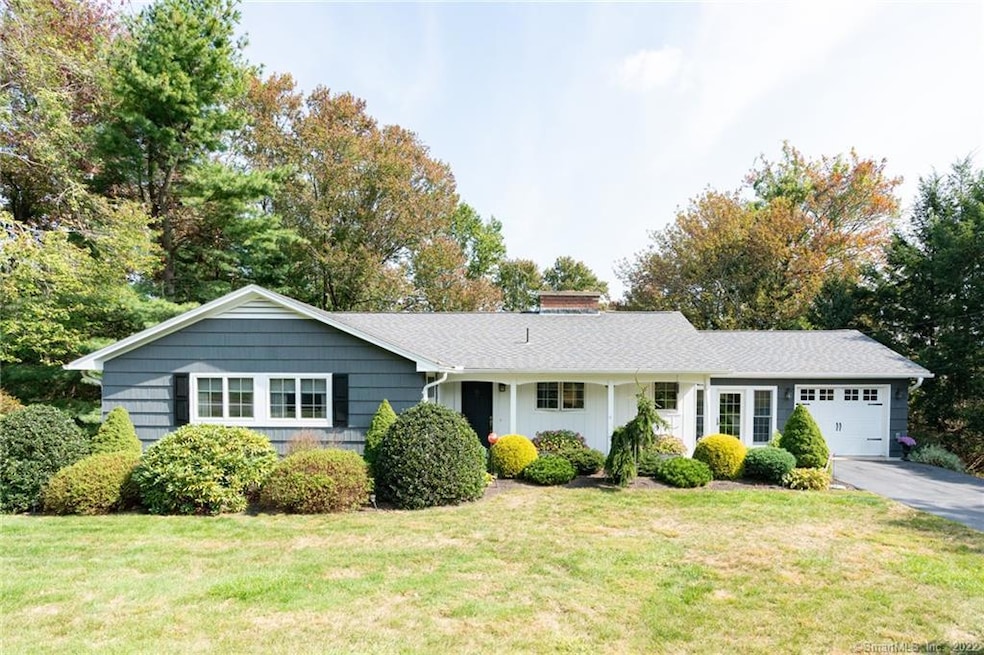 156 Bayberry Terrace, Middlebury, CT 06762 - photo 1