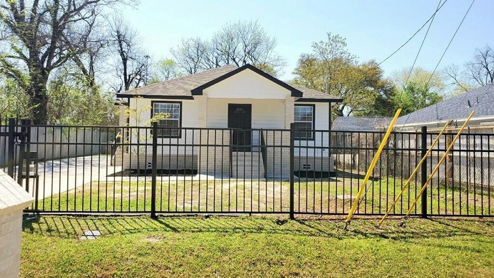 3420 Folger St, Houston, TX 77093 - photo 1