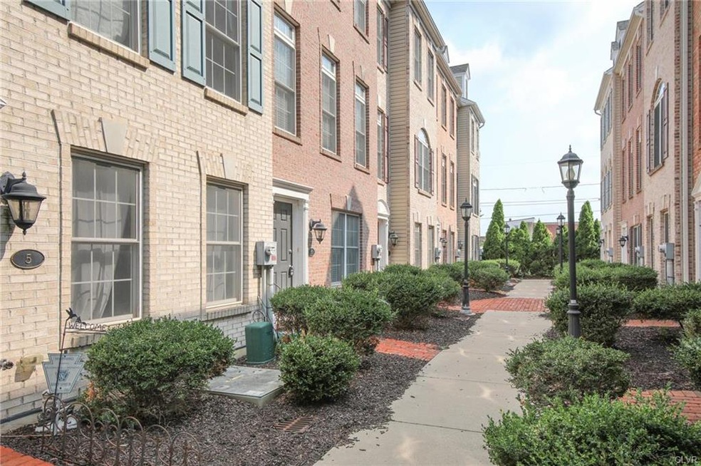 830 W Walnut St unit 8, Allentown, PA 18102 - photo 1