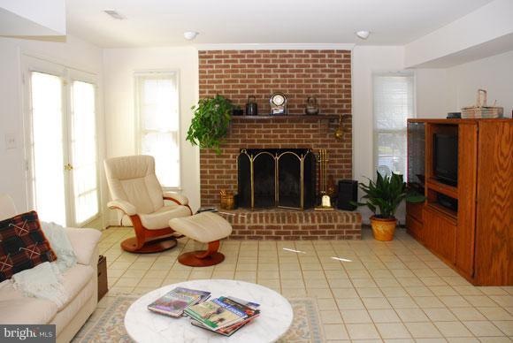 3601 Deerberry Ct, Fairfax, VA 22033 - photo 1