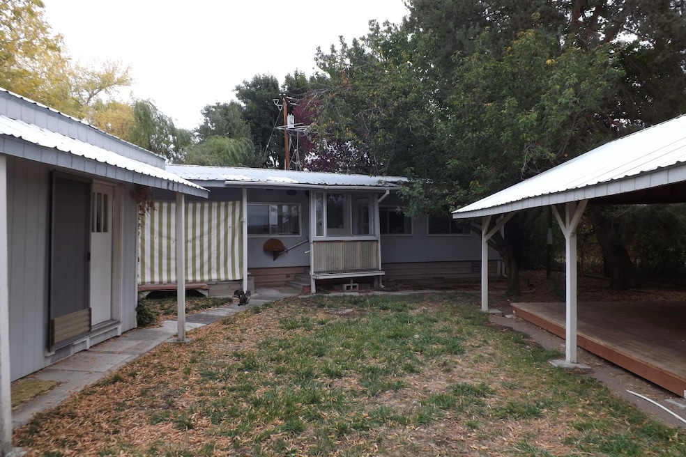 4033 Frieda Ave, Klamath Falls, OR 97603 - photo 1