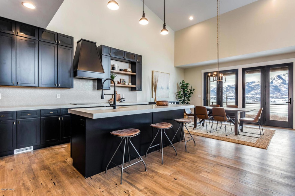 369 E Overlook Loop Lot 21-001-001-E Ove
