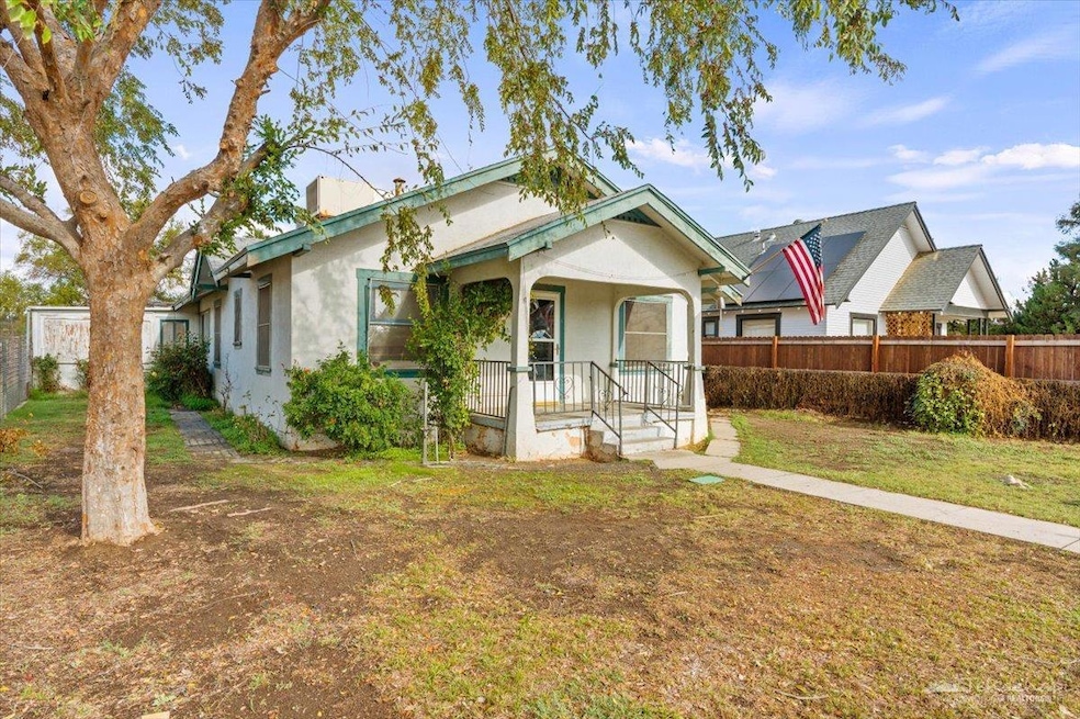 446 Ray St, Bakersfield, CA 93308 - photo 1