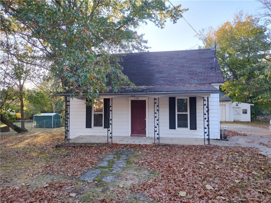 118 N Summit St, Prairie Grove, AR 72753 - photo 1