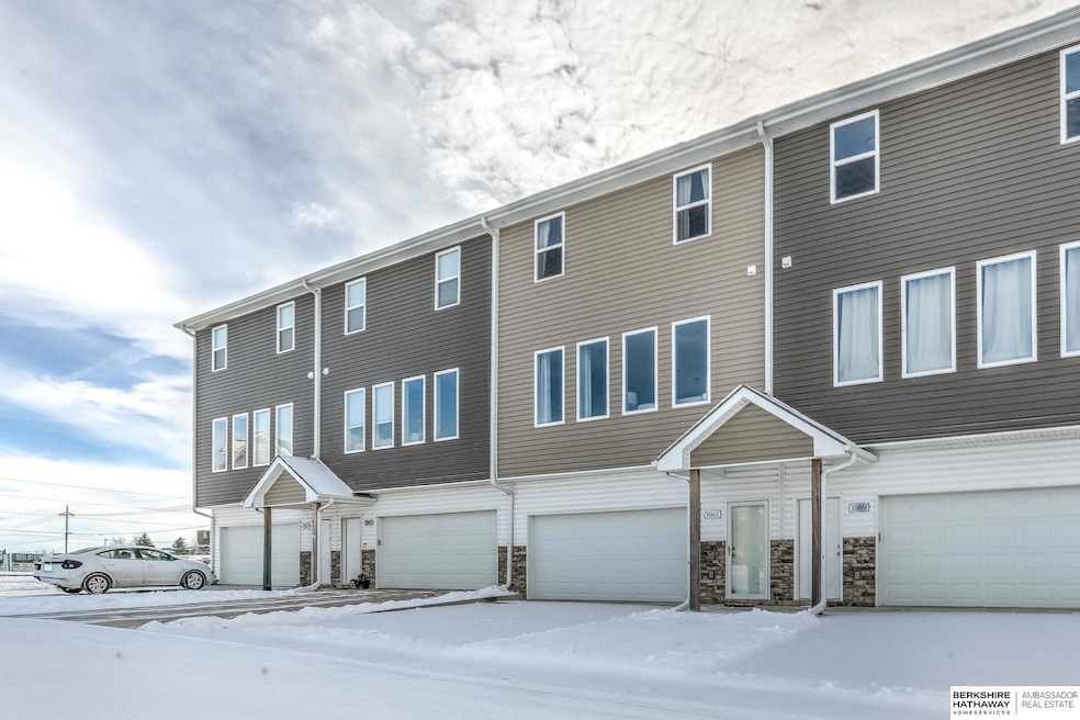 18165 Polk Ct, Omaha, NE 68135 - photo 1