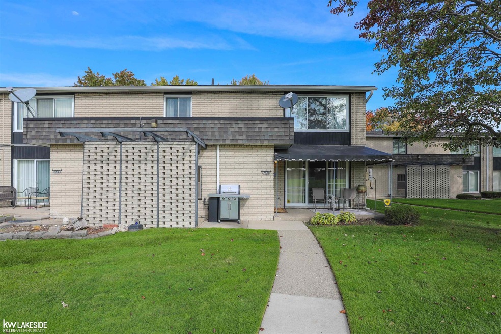 8275 Kennedy Cir unit 4, Warren, MI 48093 - photo 1