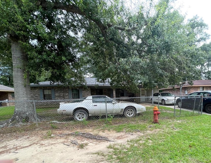 223 S Abrams Ave, Picayune, MS 39466 - photo 1