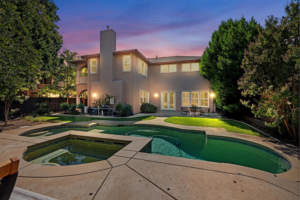 Sold $1,030,000 • Co-Listing Agent