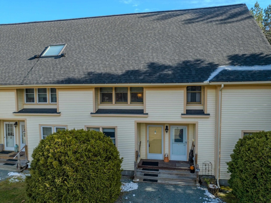 32 Academy St unit 15, Franconia, NH 03580 - photo 1